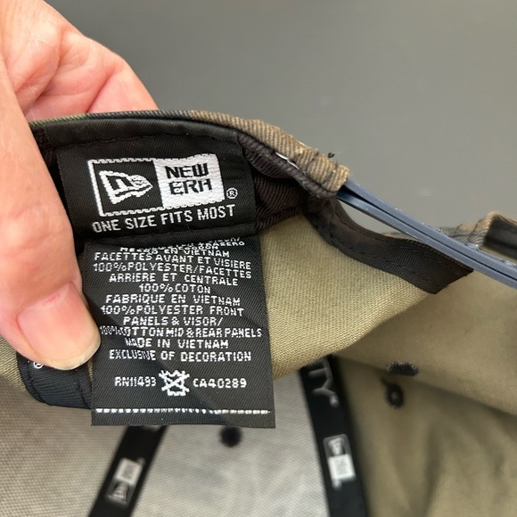 Boston Red Sox & New York Yankees Rivalry Continues Playoff Hat New Era Snapback - Picture 10 of 10